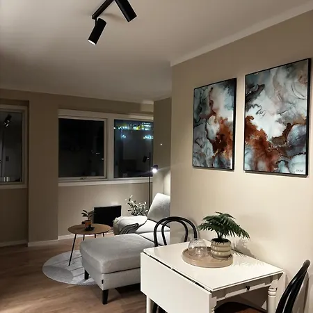 Appartement Pen Og Moderne Sentrumsleilighet *